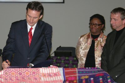 Governor Pawlenty signs a proclamation creating a regional chapter of the state's human rights offic...