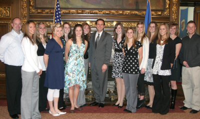 Governor Pawlenty congratulates the Concordia University Women's Volleyball team who captured the 20...